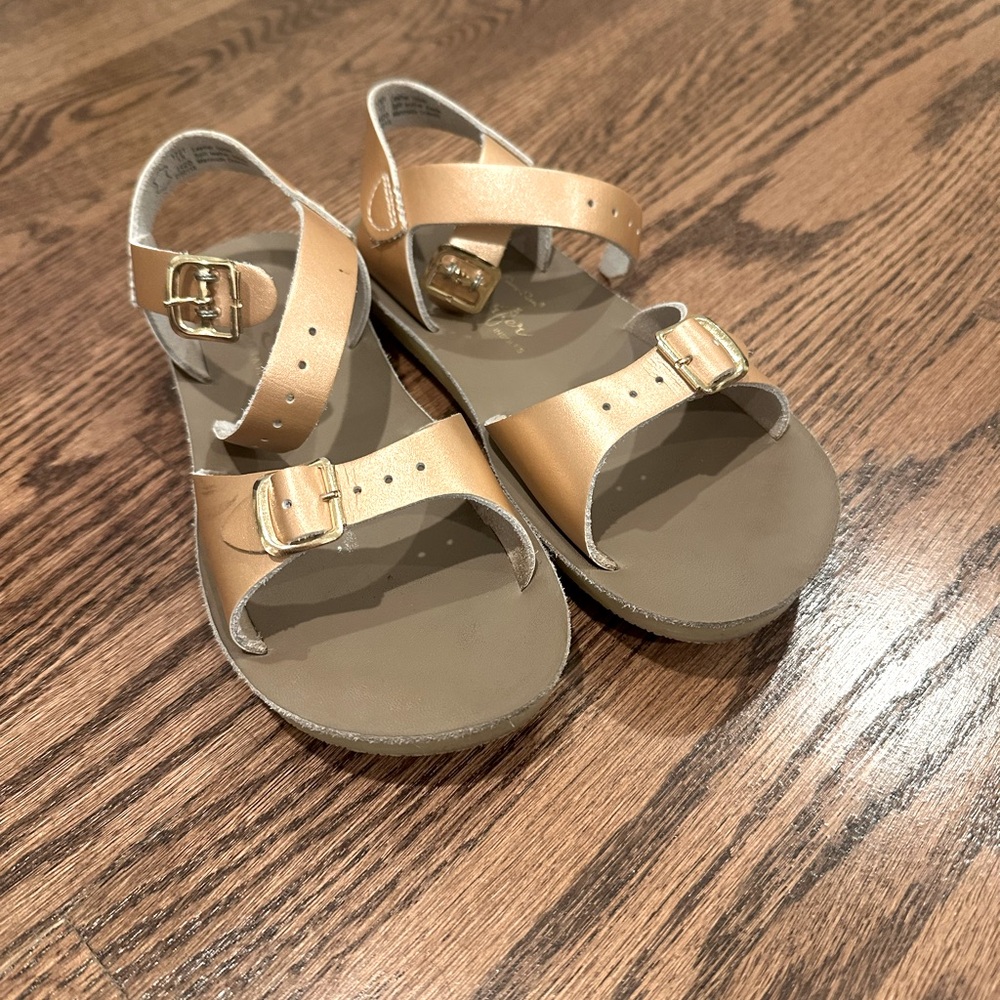 Sun-San Surfer Rose gold Sandals size 13. Like new.